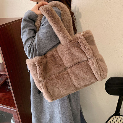 Vardi Dante™ Pipa Plush Handbag | Un sac confortable et hivernal pour les femmes