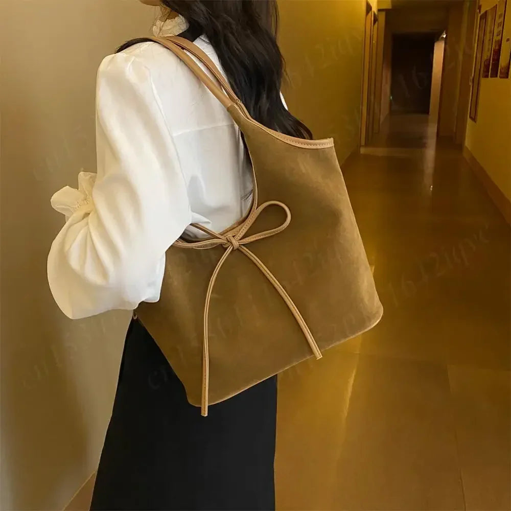 SUZY - Sac à bandoulière tendance en daim pour femmes